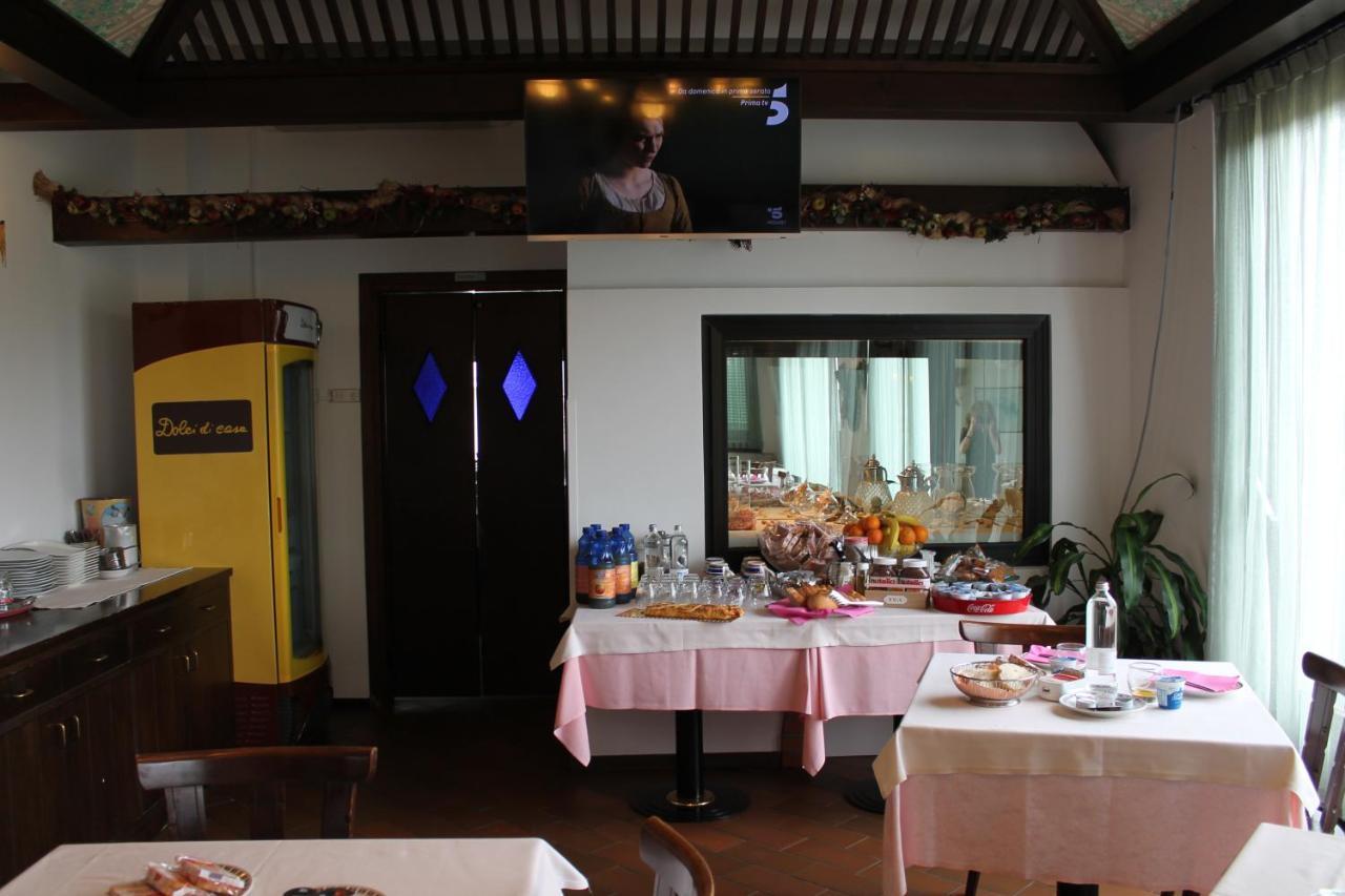 Hotel O'Scugnizzo 2 Belluno Eksteriør billede